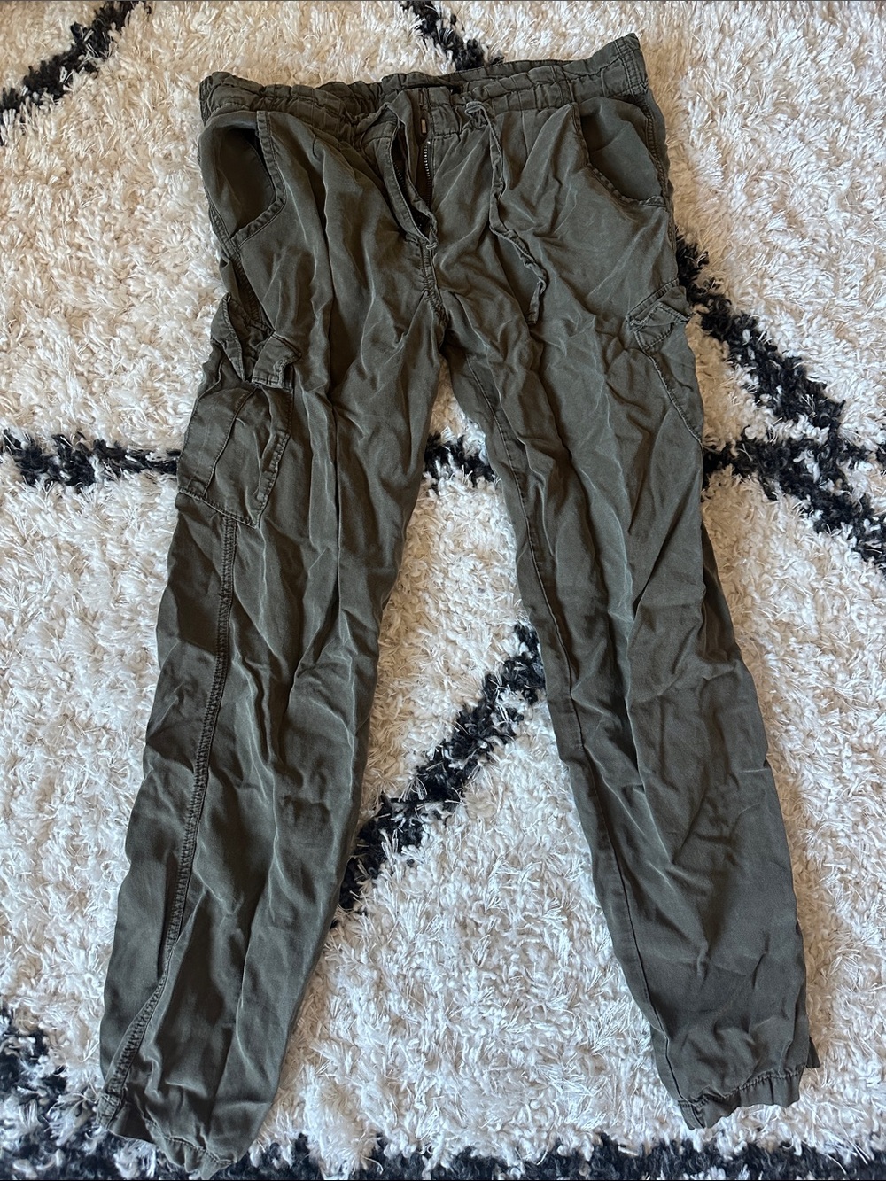 Women’s Olive Cargo Jogger Pants - Sanctuary